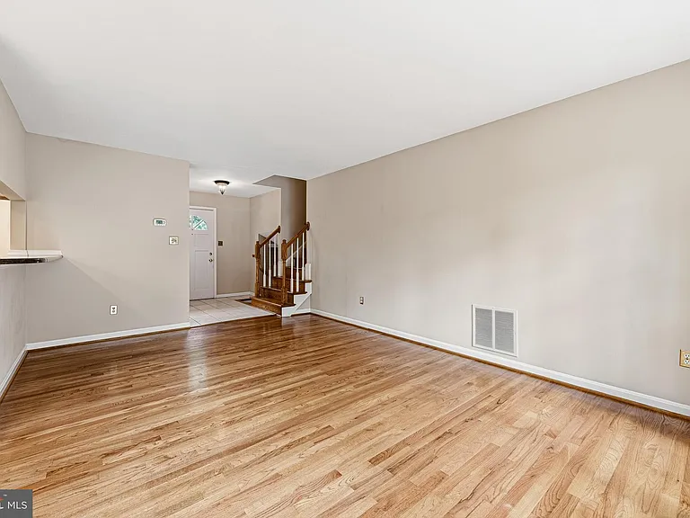 1432 Filene Ct — Photo 5