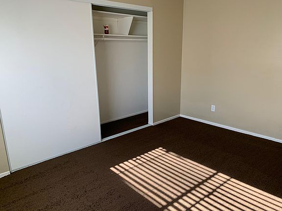 3rd image of 227 E 25th St APT 5