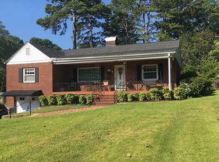 202 Briarwood Rd, Spartanburg, SC 29301