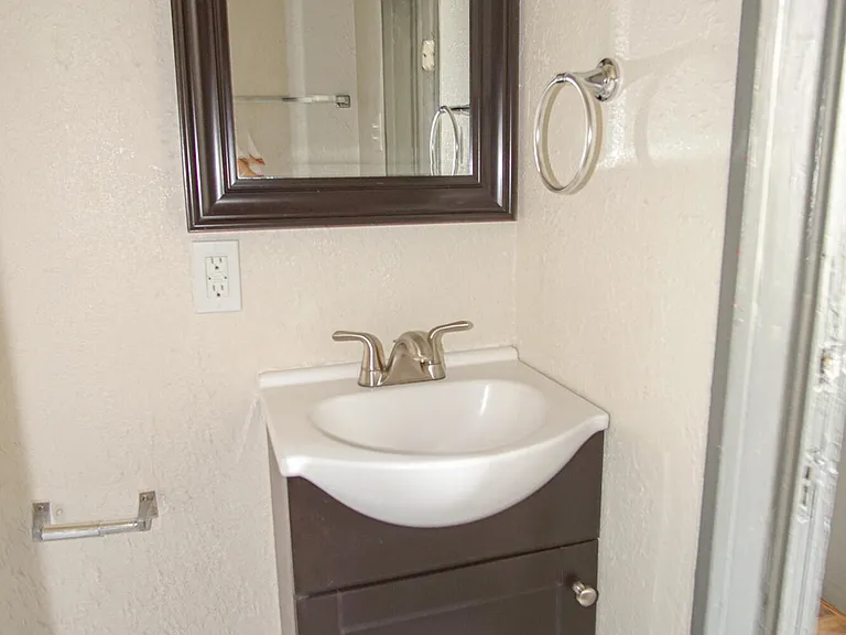 2111 Portland Ave #2 — Photo 12