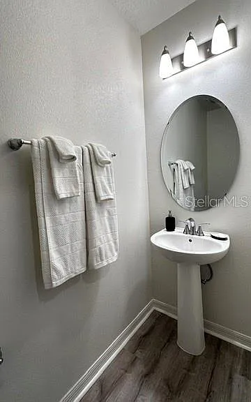 710 Stoney Point Cir — Photo 12