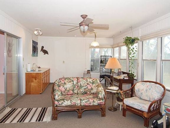 4th image of 13903 Sea Horse Ave