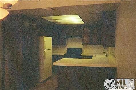 5th image of 490 Las Palomas Dr