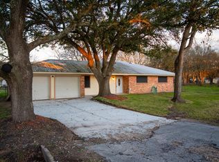 102 S Noble Rd, Texas City, TX 77591