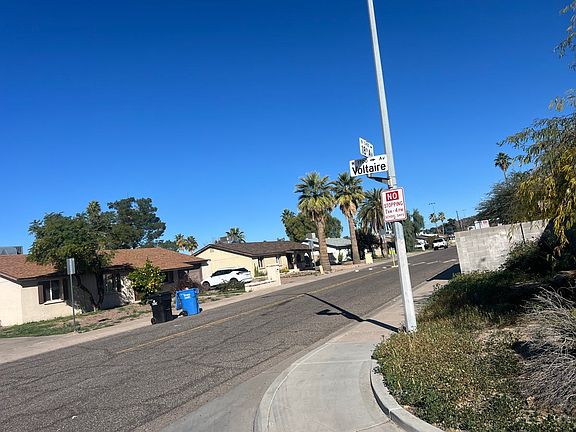 4th image of 1733 W Voltaire Ave