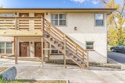 3rd image of 2751 Jersey Ave
