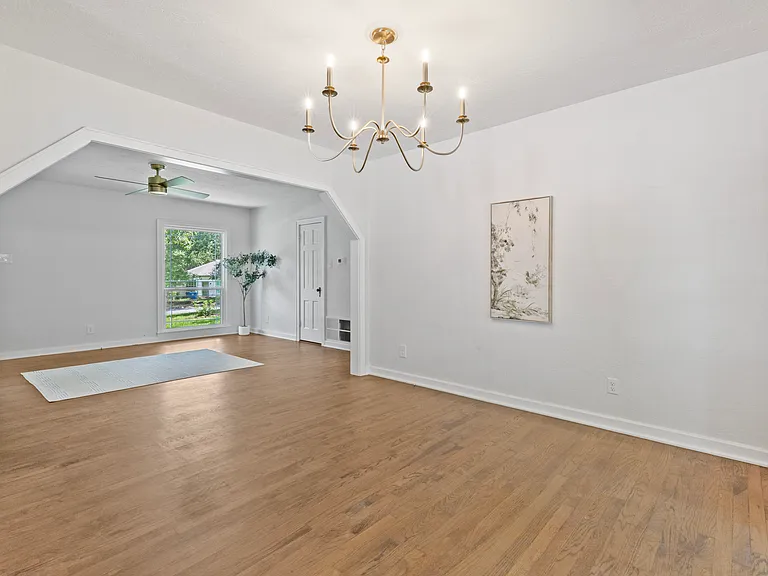 46 Vaughn Dr — Photo 7