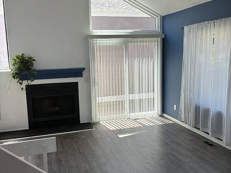 3851 S Genoa Way #B — Photo 2