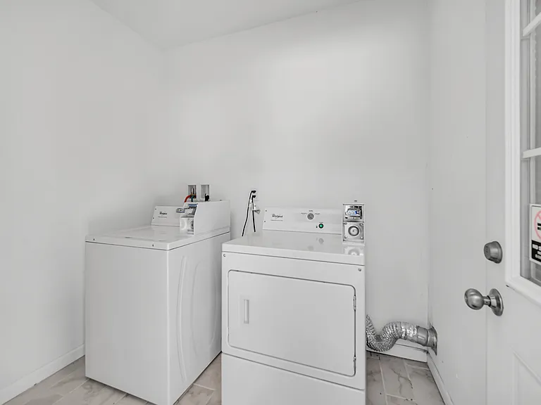 501 Union St #2 — Photo 16