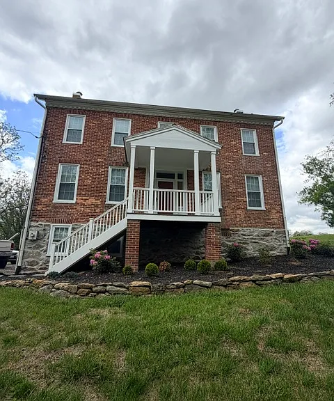 1361 Old Manchester Rd — Photo 1