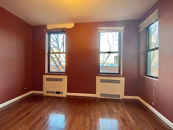 2nd image of 20 Crooke Ave #G5