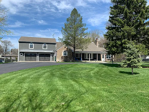 1315 Hilltop Dr Photo 1