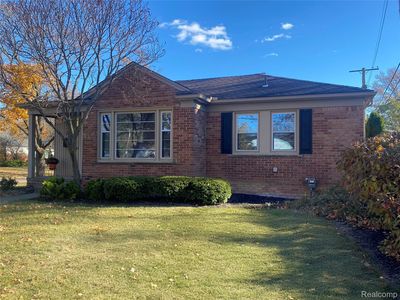 2070 Sheffield Rd, Birmingham, MI, 48009