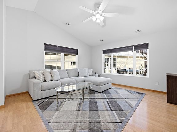 3rd image of 5323 University Dr S Unit D