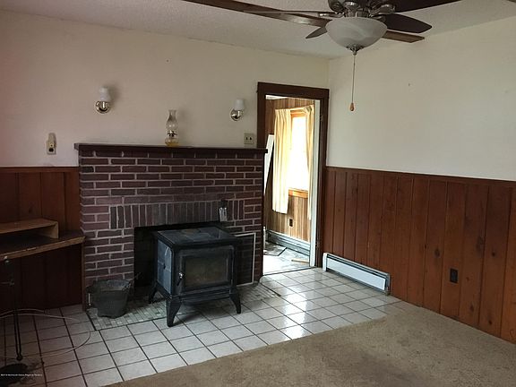 3rd image of 1260 Lakeside Drive S