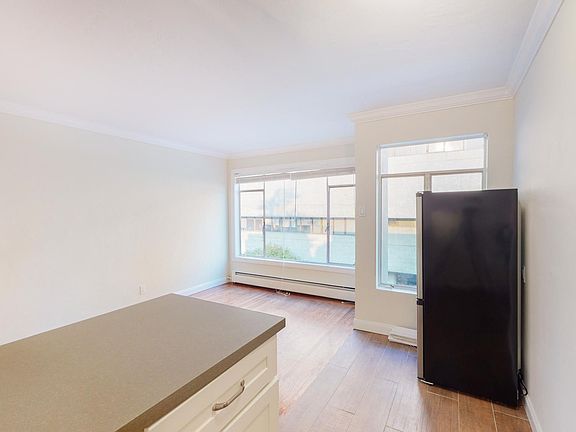 3rd image of 2250 Buchanan St APT 17