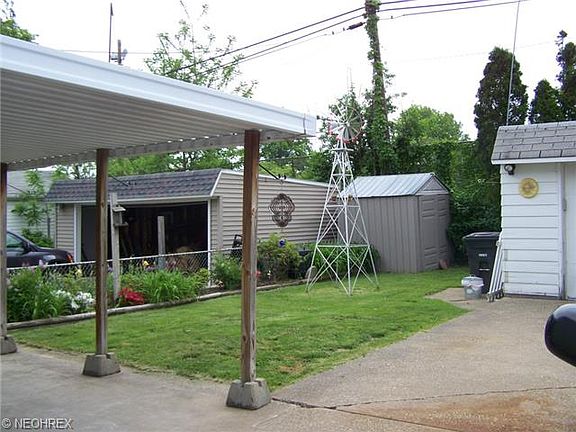 4th image of 1497 Robinwood Ave