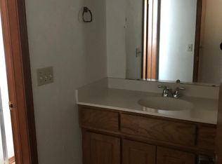 6922 Elk Canyon Rd, Oklahoma City, OK 73162