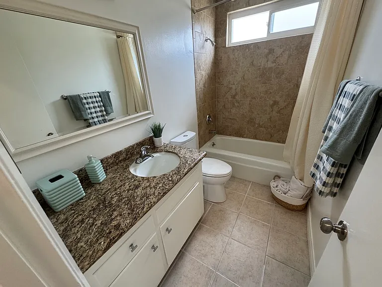 1231 S Bedford St #4 — Photo 8