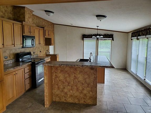 2nd image of 7885 Shoreline Dr