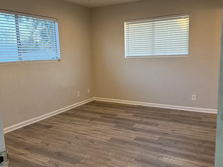 40551 Shellie Ln — Photo 17