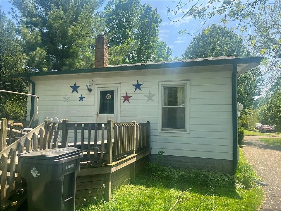 2nd image of 1750 E Loretta Dr