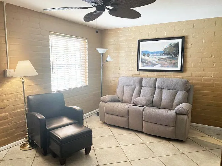 466 S Paseo Madera #A — Photo 6