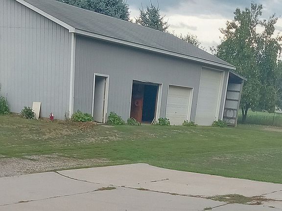 5th image of 3876 Harmon Rd