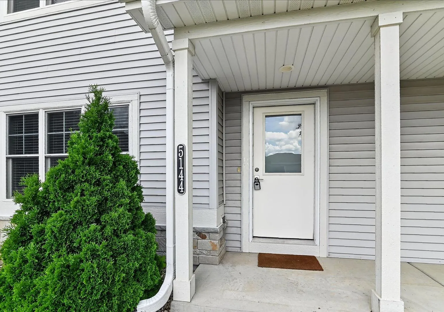 5144 Argus Ln — Photo 3