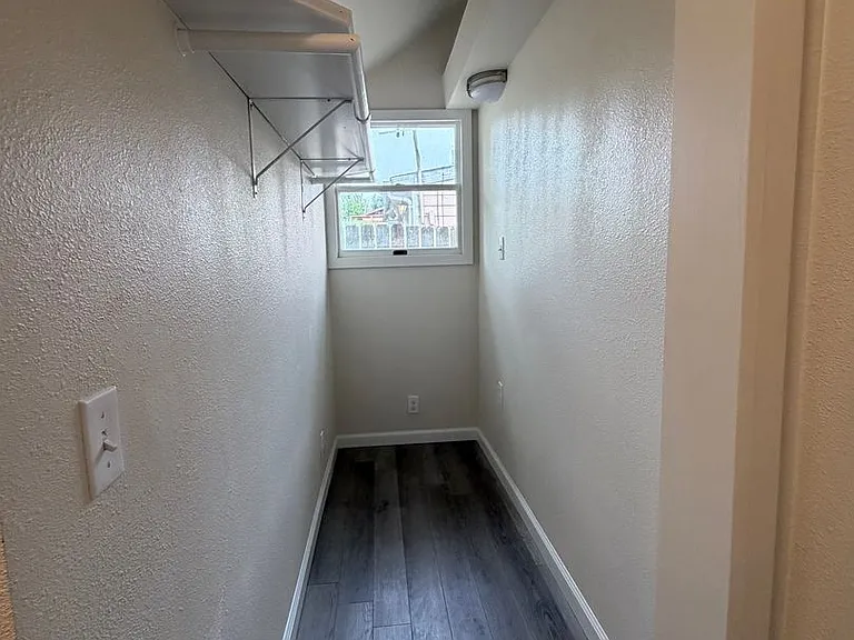 421 Golden Ave — Photo 8