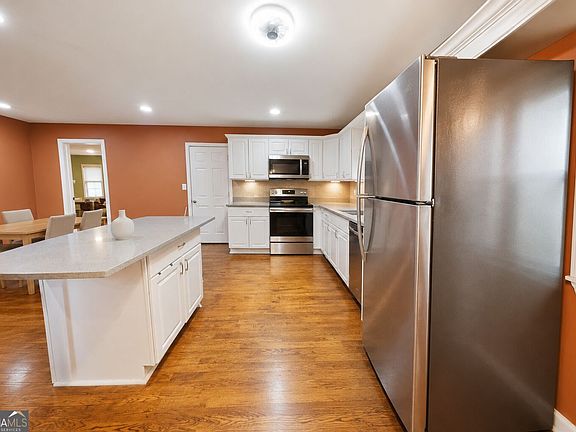 4th image of 2123 Rachael St SE