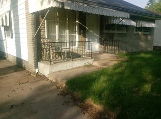 161 Cameron Rd, Saint Louis, MO 63137