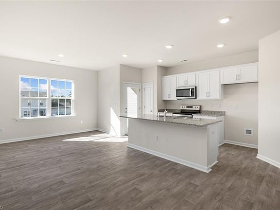 2nd image of 2304 Lily Dr #106