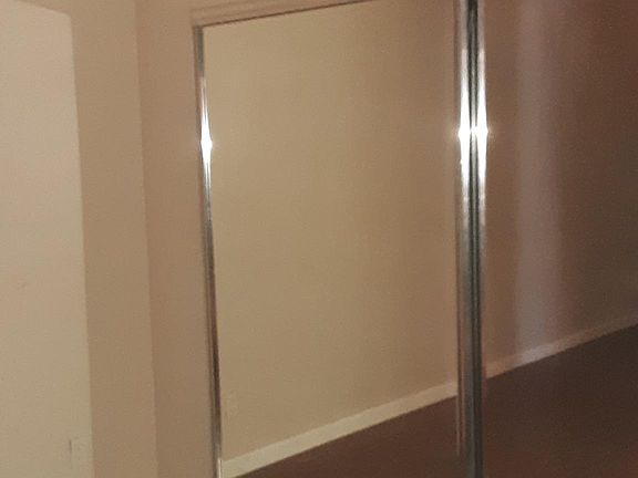 Large wall lenght closet.