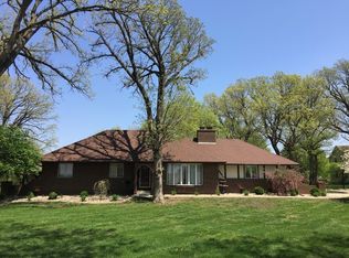2401 Saratoga Rd, Webster City, IA 50595