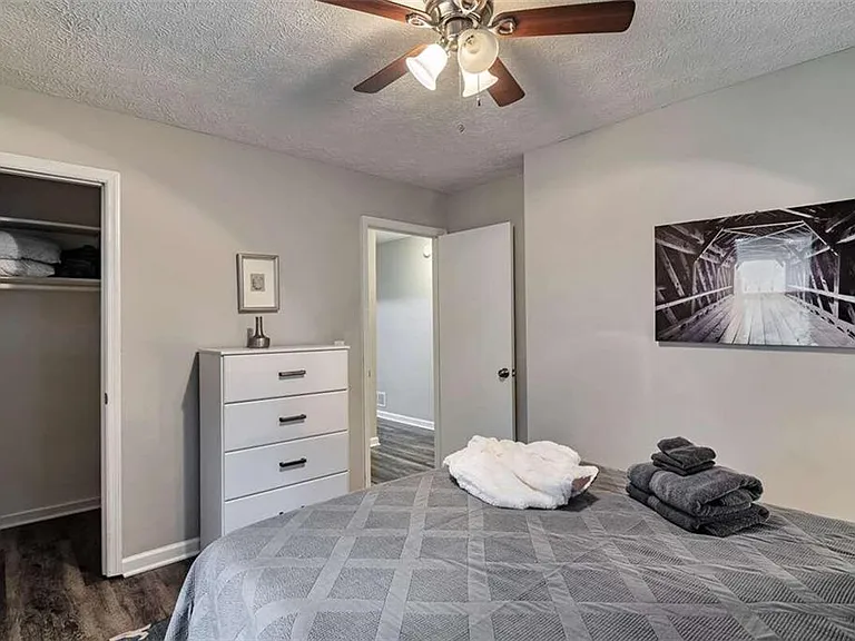 4145 Dustin Dr — Photo 14