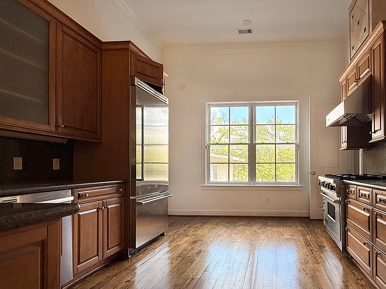 2907 Argonne St — Photo 9