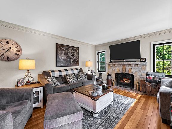 5th image of 5835 S 92nd STREET