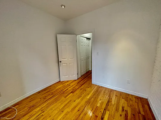 Rented by Compass | media 14