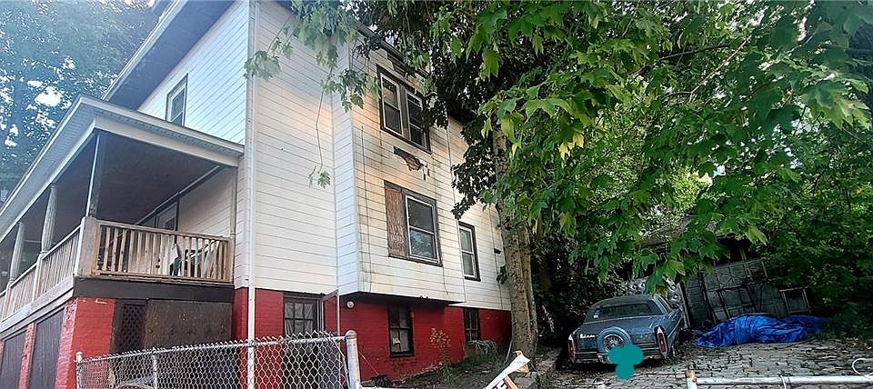 2nd image of 101 Lancaster St