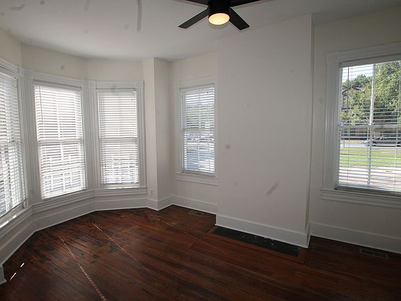 2nd image of 1313 Whitaker St #A