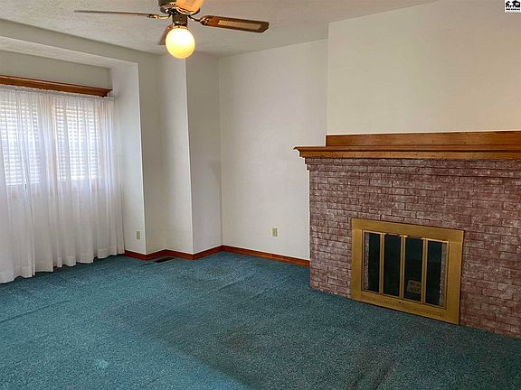 4th image of 17 E 10th Ave