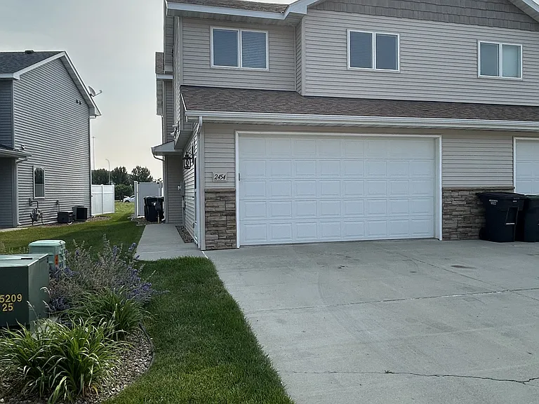 2454 Water Park Loop SE #1 — Photo 2