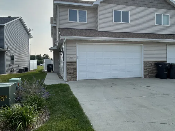 2454 Water Park Loop SE #1, Mandan, ND 58554