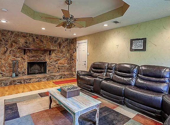 5th image of 6035 Marcus Dr