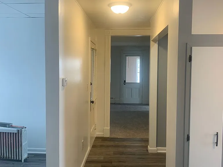 228 Locust Ave — Photo 4