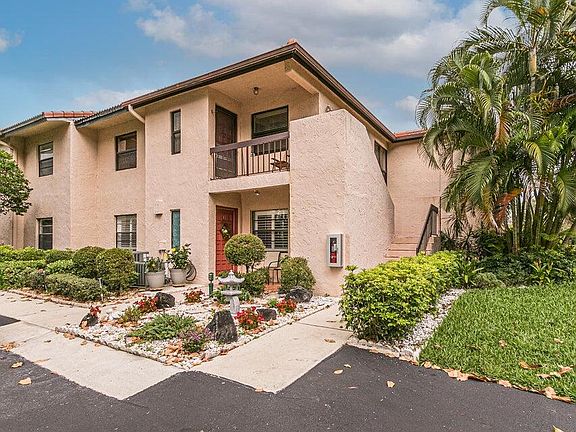 2nd image of 9264 Vista Del Lago #24-I