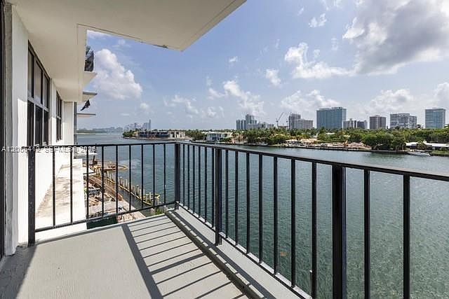 1st image of 10101 E Bay Harbor Dr APT 504