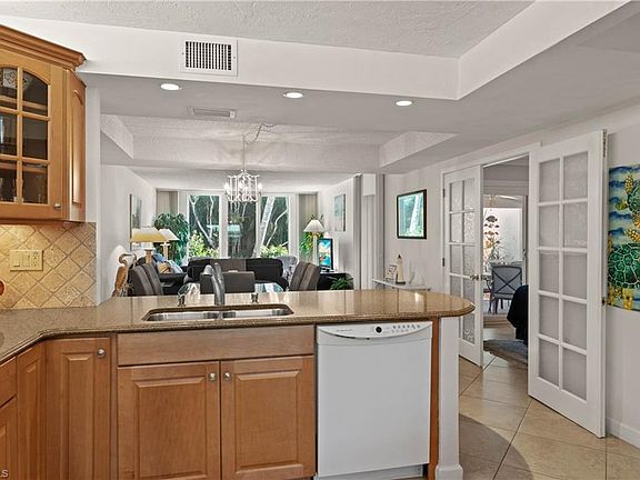 5th image of 200 Periwinkle Way Unit 120