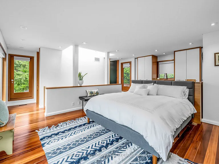 32 Regal Rd — Photo 20